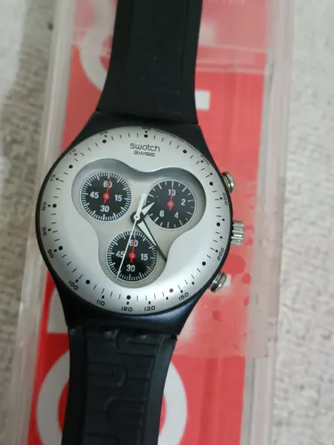 Vendo um relógio Swatch cronógrafo original em ótimo estado de conservação 