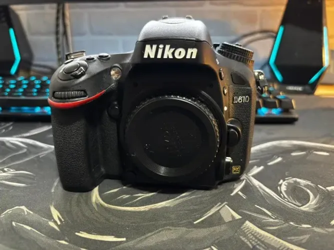 Câmera Nikon D610 - DSLR - Full Frame (Corpo)