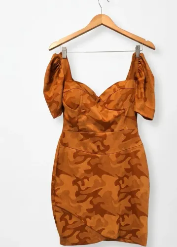 Roupas novos e semi-novos
