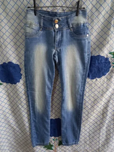 Calça jeans feminino veste 42