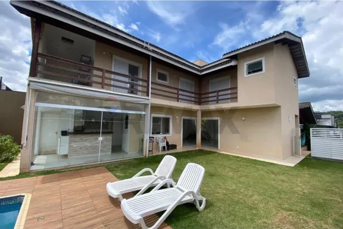 Sobrado em Condomínio, 3 dormitórios, 347m² por R$ 8.000,00 - Terras de Atibaia 1 - Atibai