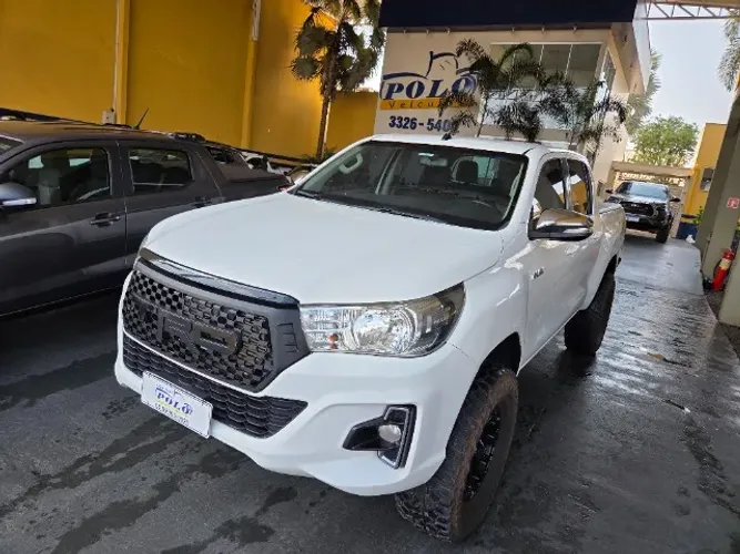 Toyota Hilux CD SR 4X4 2.8 TDI Diesel Aut. 2019