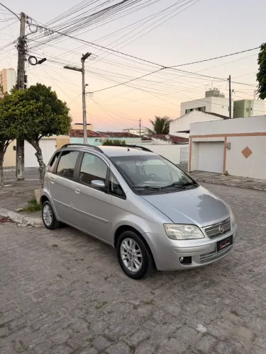 Fiat Idea ELX 1.4 MPI Fire Flex 8V 5P 2010