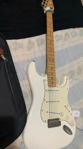 Fender player 2