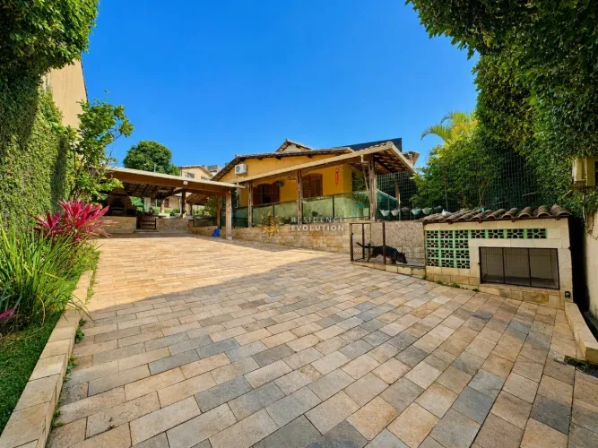 Casa com Piscina à Venda no Bairro Copacabana - Pampulha | Belo Horizonte