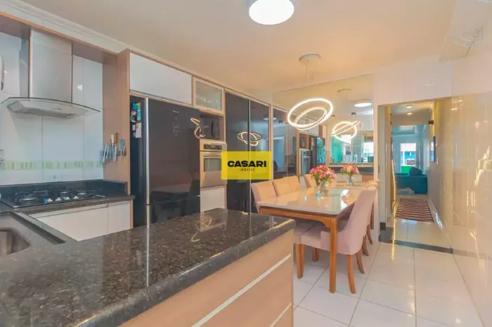 Sobrado 169m², 3 Dorms, Suíte e Área Gourmet Vila Linda, Santo André