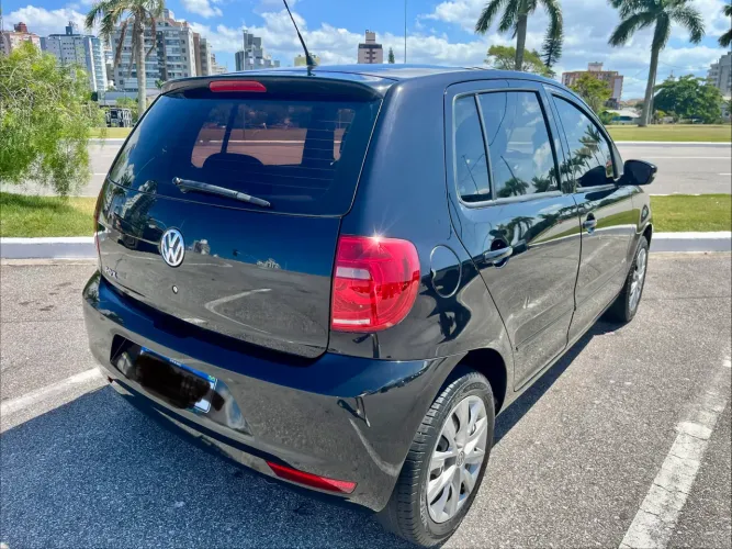 Volkswagen Fox 1.0 MI Total Flex 8V 5P 2011