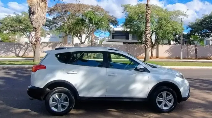 Toyota RAV4 2.0 4X4 16V Aut. 2014