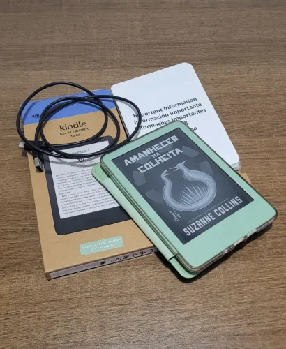 Kindle 11ª Geração 16GB Verde Matchá + Capa Magnética + Caixa e Acessórios Originais