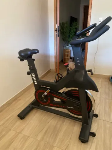 BICICLETA ERGOMÉTRICA ODIN FIT PARA SPINNING MECÂNICA RODA DE INÉRCIA 13KG PACE5000