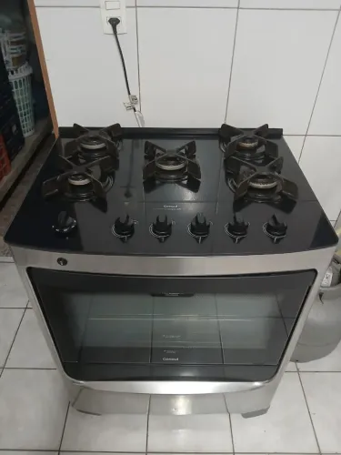Fogão Consul 5 Bocas cor Inox com Mesa de Vidro e Grade de Ferro Fundido