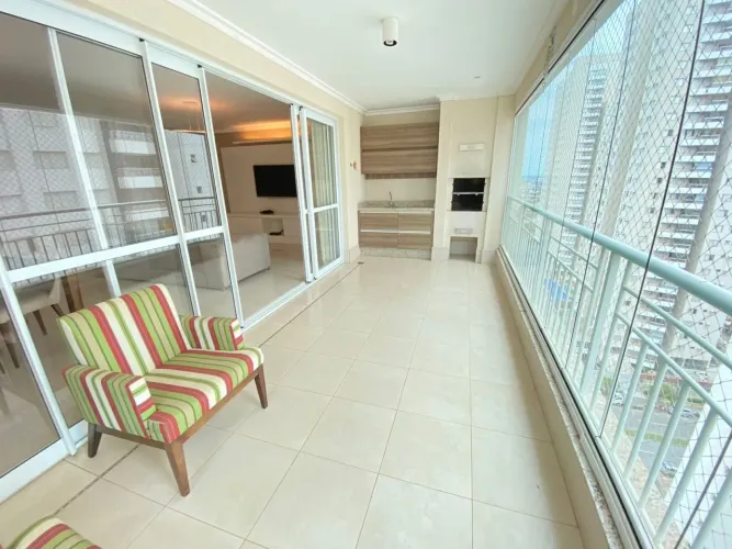 Apartamento com 4 suítes, 154 m2, varanda Gourmet com churrasqueira a carvão, no Alto do B