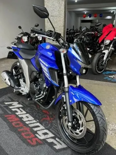 YAMAHA FAZER 250 IMPECAVEL, VALE A PENA CONFERIR.