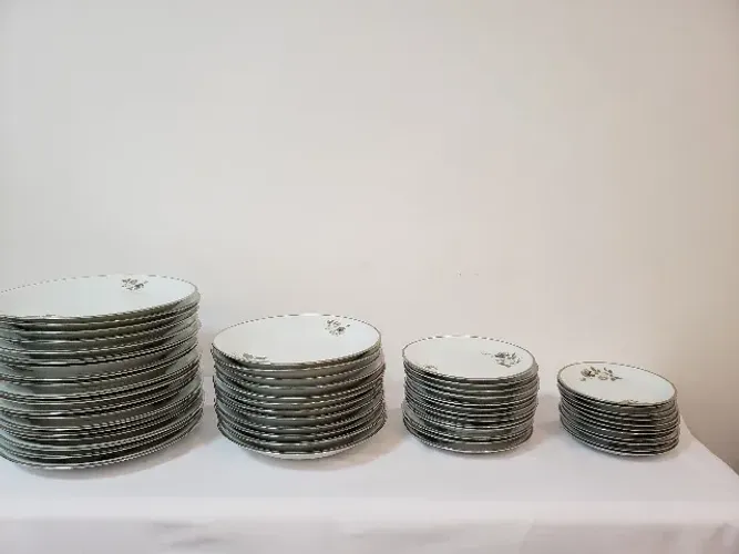 Pratos de Porcelana