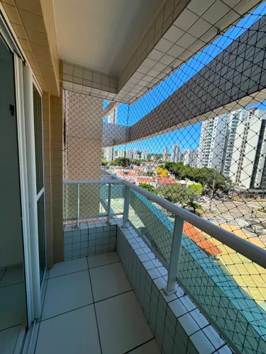 Alugo apartamento com 2/4 em Petrópolis.