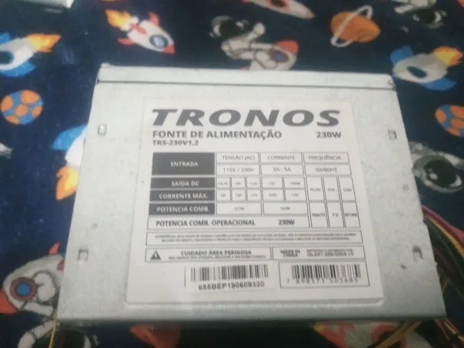 Fonte genérica para Pc escritório ou Pc de configuração leve tronos