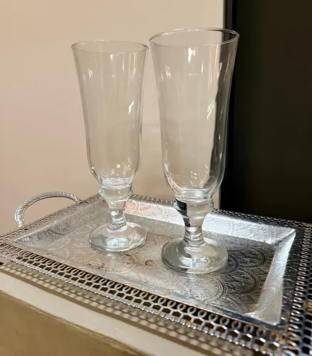 Par de Taças Altas em Vidro Transparente - Design Clássico