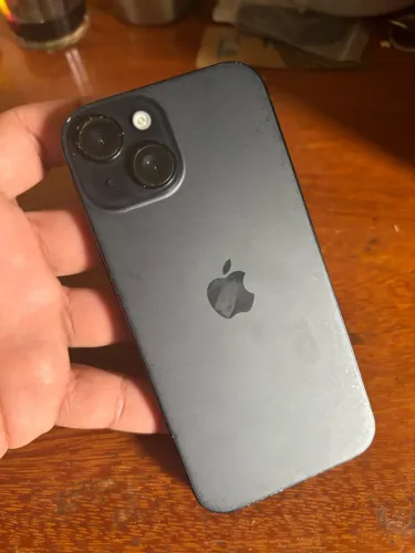 IPHONE 15 COM 1 MÊS DE USO