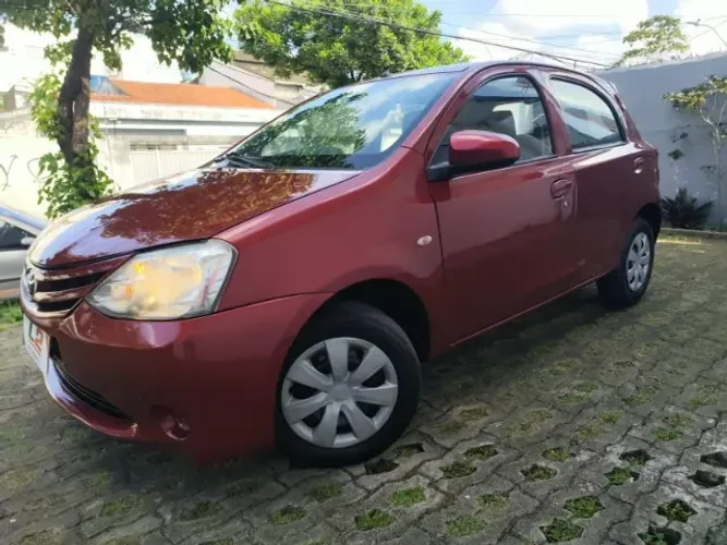 Toyota Etios X 1.3 Flex 16V 5P Mec. 2016