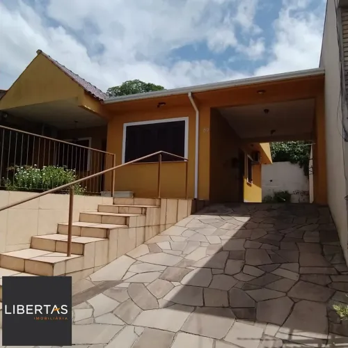 Casa 2 quartos, suíte, cozinha grande, lavanderia, aquecimento a gas, pátio gran