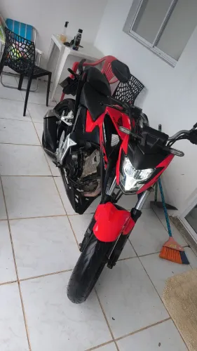 Vendo cb 300f Twister
