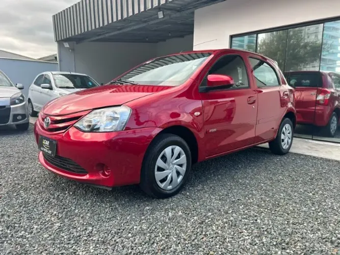 Toyota Etios X 1.3 Flex 16V 5P Mec. 2014