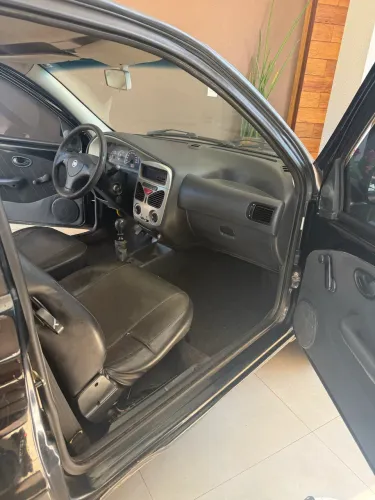 Fiat Strada 1.4 MPI Fire Flex 8V CS 2011