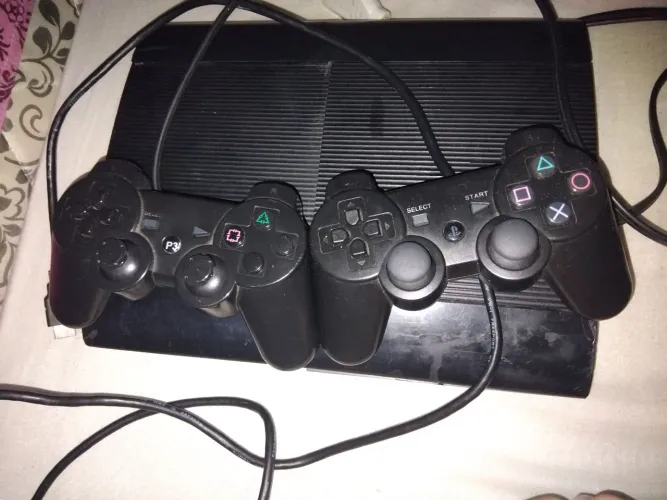 Vendo ps3 desbloqueado com vários jogos