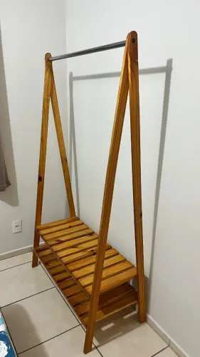 Arara guarda roupa com sapateira