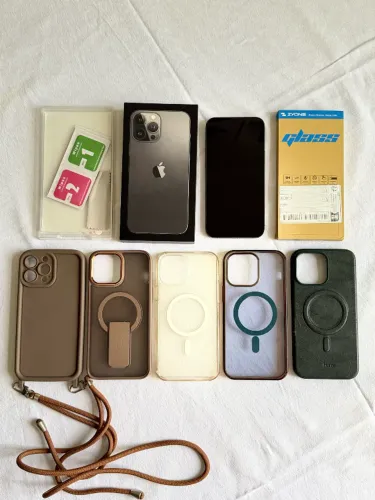 iPhone 13 Pro Max 1TB Impecável + Caixa + 5 Capas (1 Apple) + 3 Películas