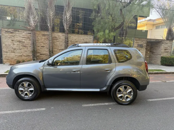 Renault Duster Dynamique 2.0 Hi-flex 16V Aut. 2017