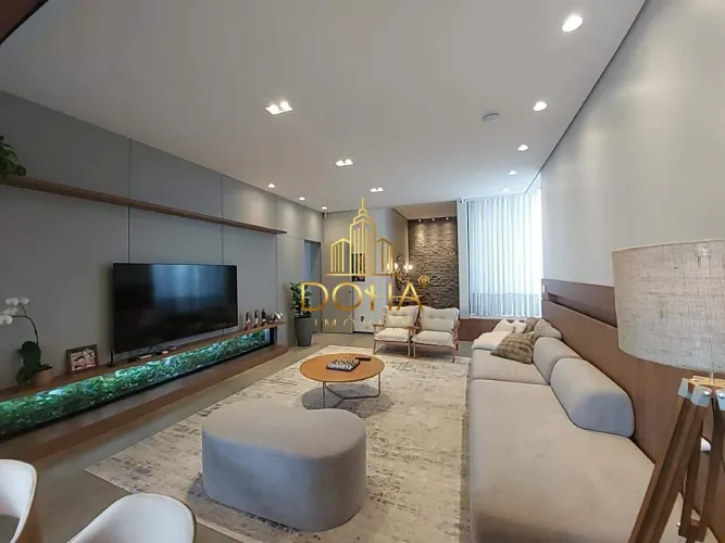 CASA TÉRREA COM 3 SUÍTES - ALTO PADRÃO