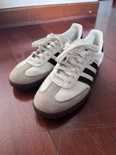 Tênis Adidas samba em ótimo estado