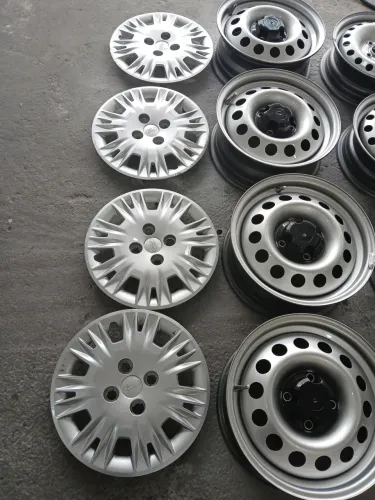 Rodas originais VW 14 Ford 15