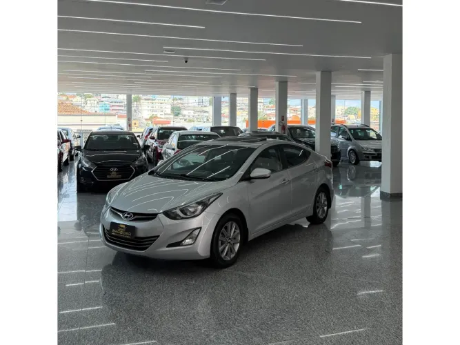 Hyundai Elantra GLS 2.0 16V Flex Aut. 2014
