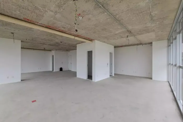 SALA COMERCIAL PARA LOCAÇÃO NO VILA DA SERRA!
