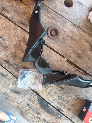 Vendo aerofólio para moto MT 09 novo