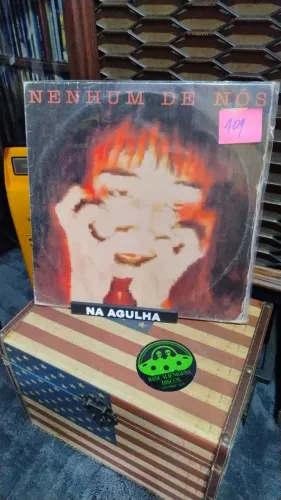Disco Nenhum de nós primeiro disco 