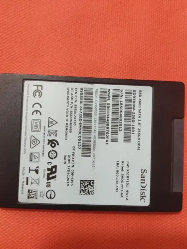 SSD SanDisk X600 de 256GB (formato SATA de 2,5 polegadas)