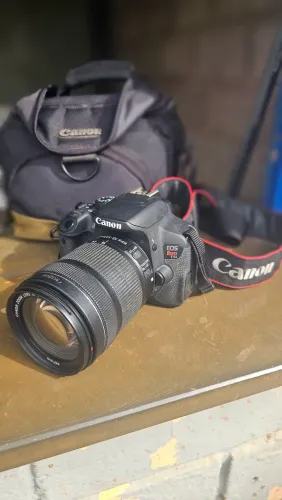 Câmera fotográfica Canon T5i