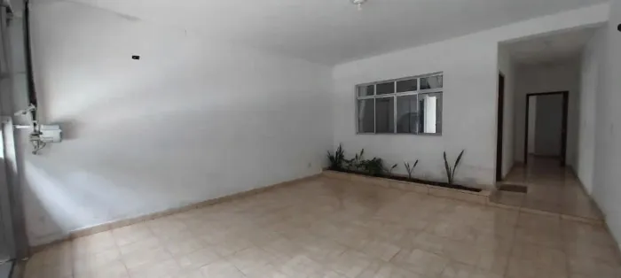 Sobrado com 4 dormitórios para alugar, 230 m² por R$ 2.894,00/mês - Batistini - São Bernar