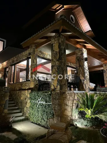 Casa de condomínio em Rua Biarritz - Centro - Gramado/RS