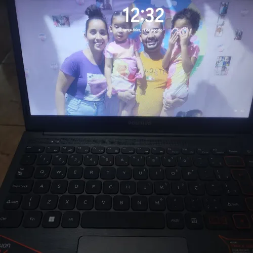 Nootbook novo mais também troco em alguma coisa como vídeo gamer