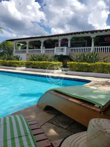 SÍTIO À VENDA EM GUARAREMA  290.000 M², CASA DE 600 M², LAGOS E LAZER