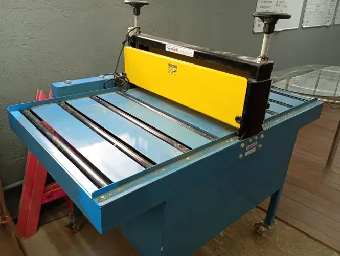Maquinário para fabricação de esponjas