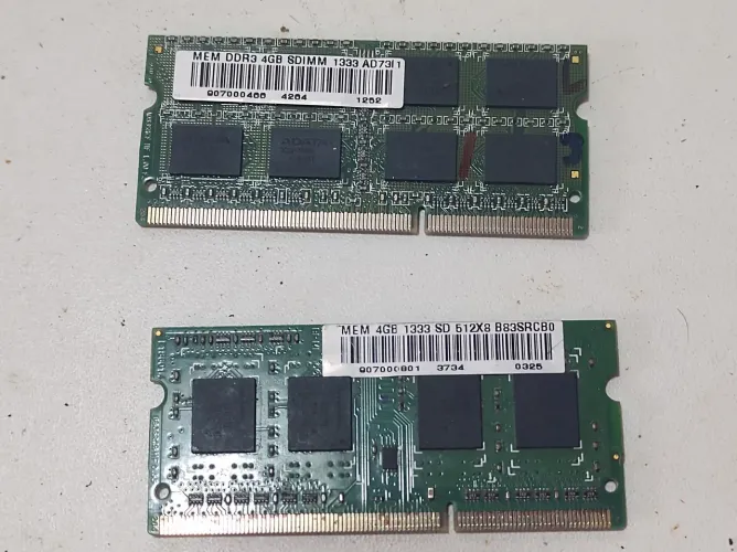 Memória RAM de 4GB DDR3 1333 MHz (PC3-10600)