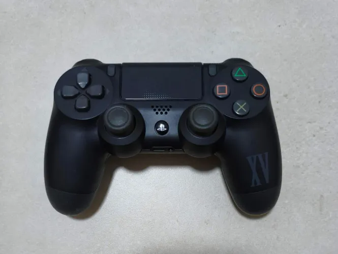 Controle PS4 DualShock Final Fantasy XV(15) Luna Edition 