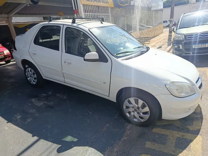 Chevrolet Prisma Sed. Maxx/ LT 1.4 8V Econof. 4P 2012