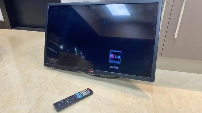 Vendo smart tv 32? semi nova