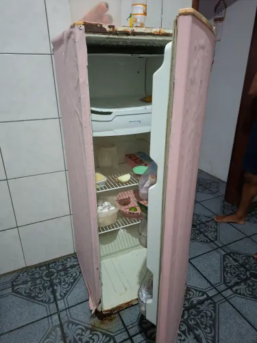 Geladeira 80 reais